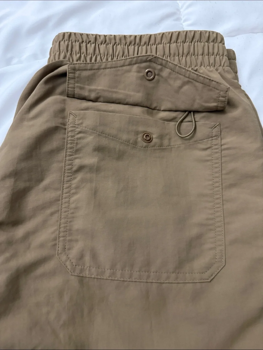 Uniqlo Men's Elastic Waist Tan Shorts